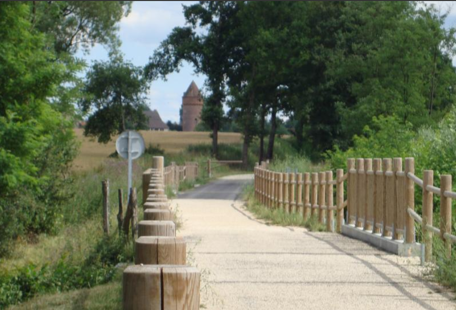 Saint-Germain-du-Plain, un village du pays de la Bresse.
